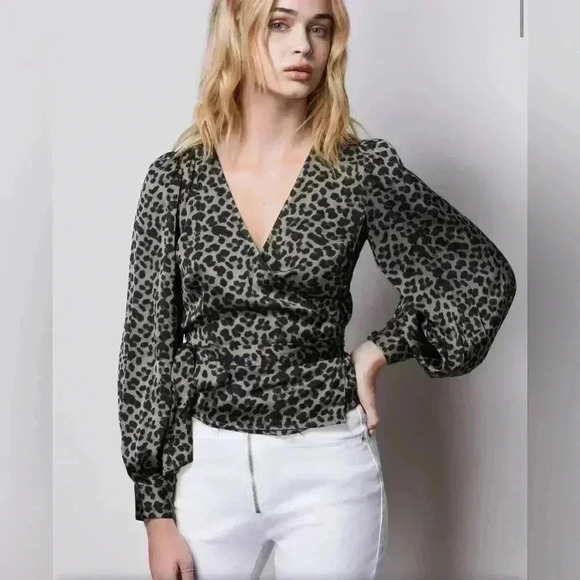 Good American Tops - Good American The Leopard Wrap Top Size 2